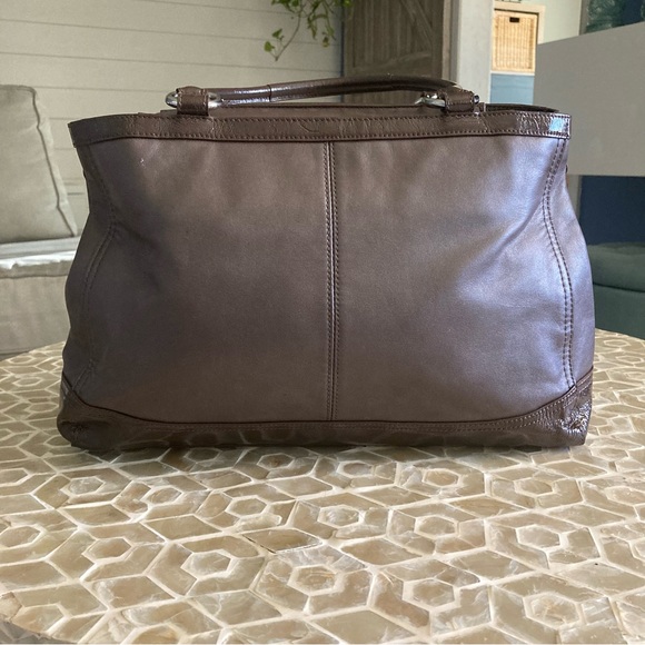 SOLD! Coach Park Park leather carryall expandable tote (F19728) - Picture 3 of 13